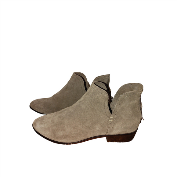 Reaction by Kenneth Cole Side Way Suede Ankle Booties Size 7.5 - Picture 1 of 5